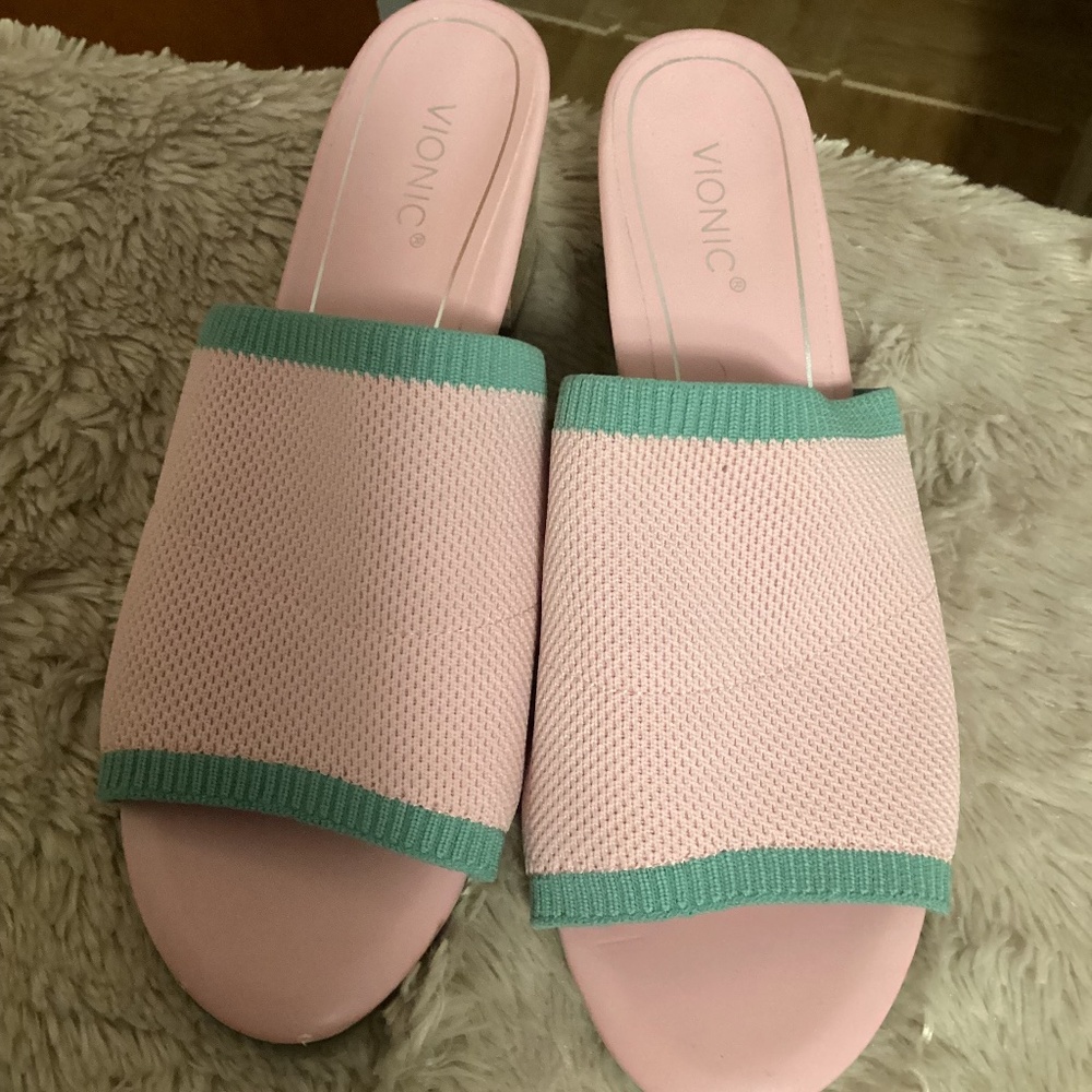 Vionic Slide Sz 10 - image 1